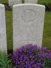 Etaples Military Cemetery - Wade, J